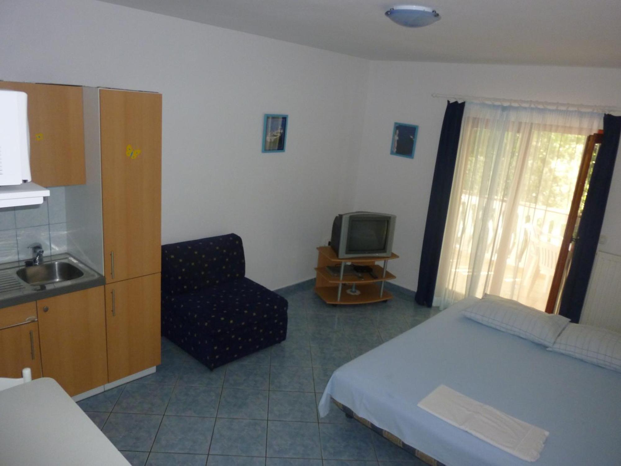 Apartmani Maver Sveti Filip i Jakov Room photo