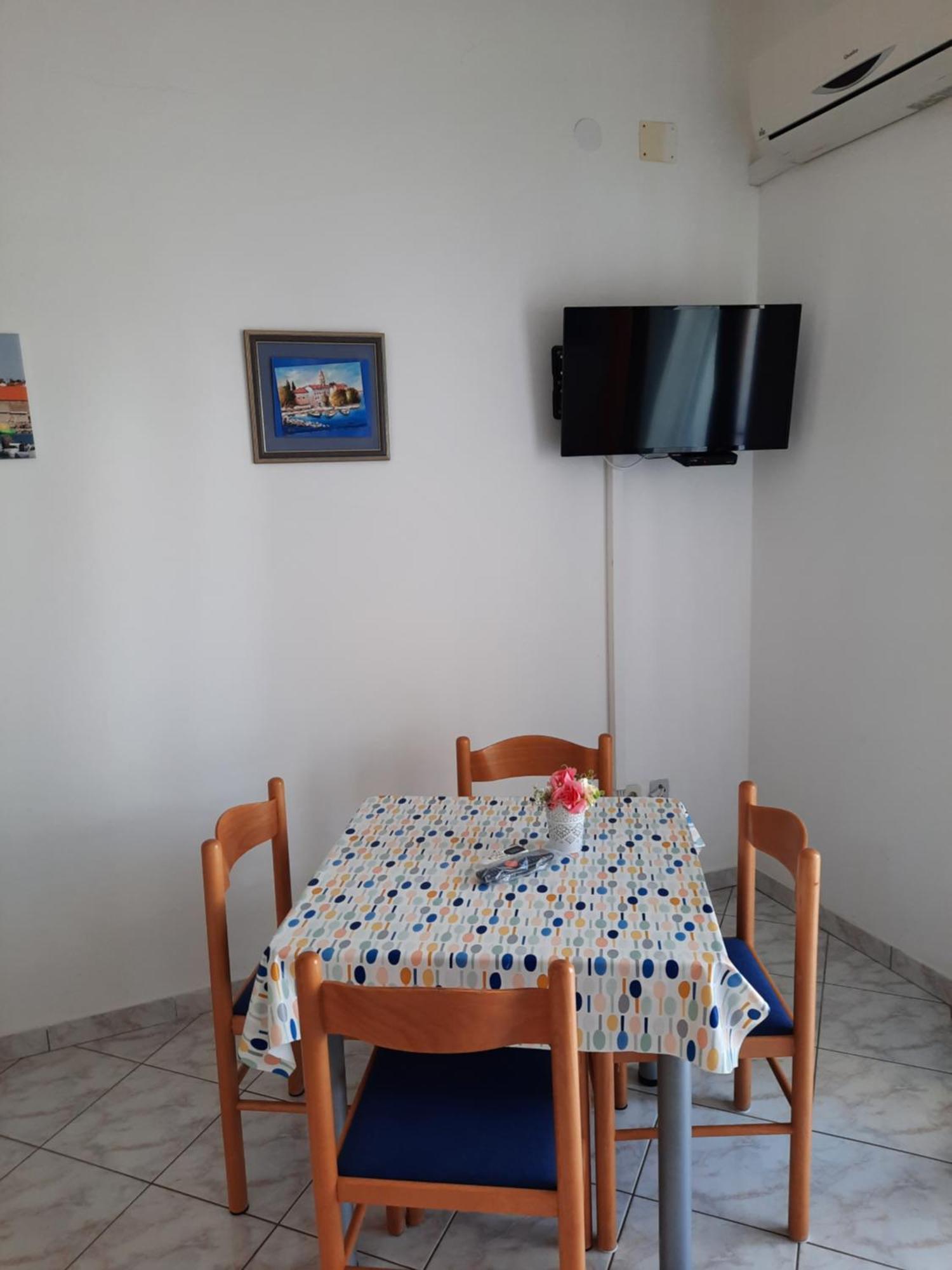 Apartmani Maver Sveti Filip i Jakov Exterior photo
